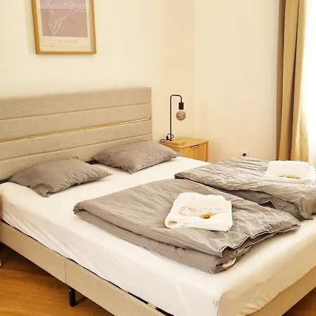 Cozy 2-bedroom Flat In Center Prag